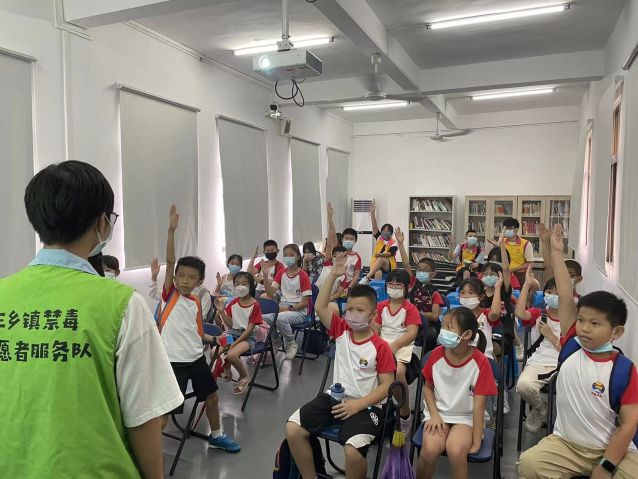 三鄉(xiāng)鎮(zhèn)開展“無毒暑期，健康同行”禁毒宣傳活動圖片4.jpg