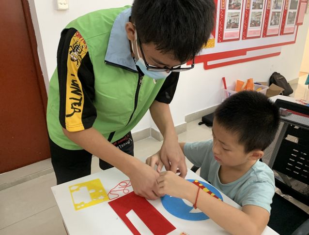 三鄉(xiāng)鎮(zhèn)開展“童心飛揚迎國慶，禁毒宣傳齊助力”宣傳活動圖片2_副本.jpg