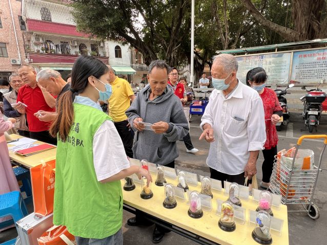 三鄉(xiāng)鎮(zhèn)開展“暖心義診，禁毒先行”宣傳活動圖片2.JPG